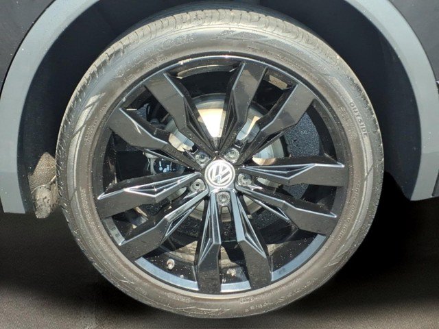 Certified 2021 Volkswagen Tiguan SE R-Line AWD/4WD image 11