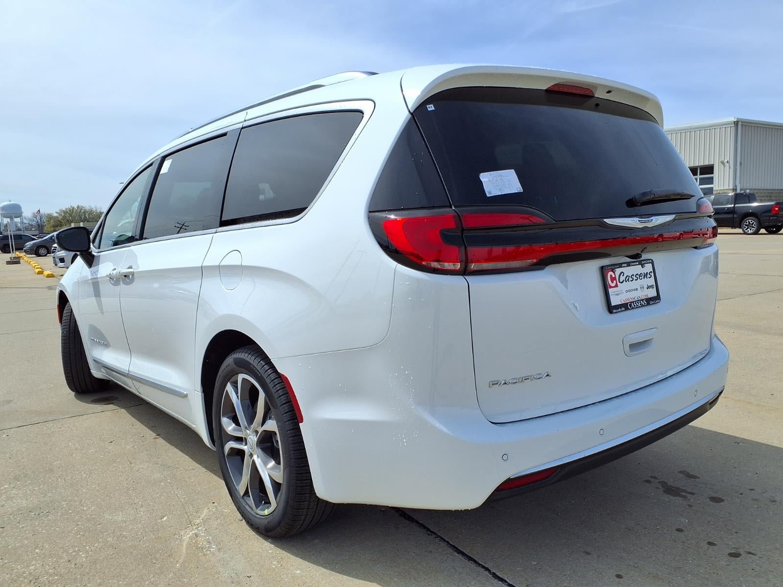 New 2026 Chrysler Pacifica Pinnacle FWD image 33