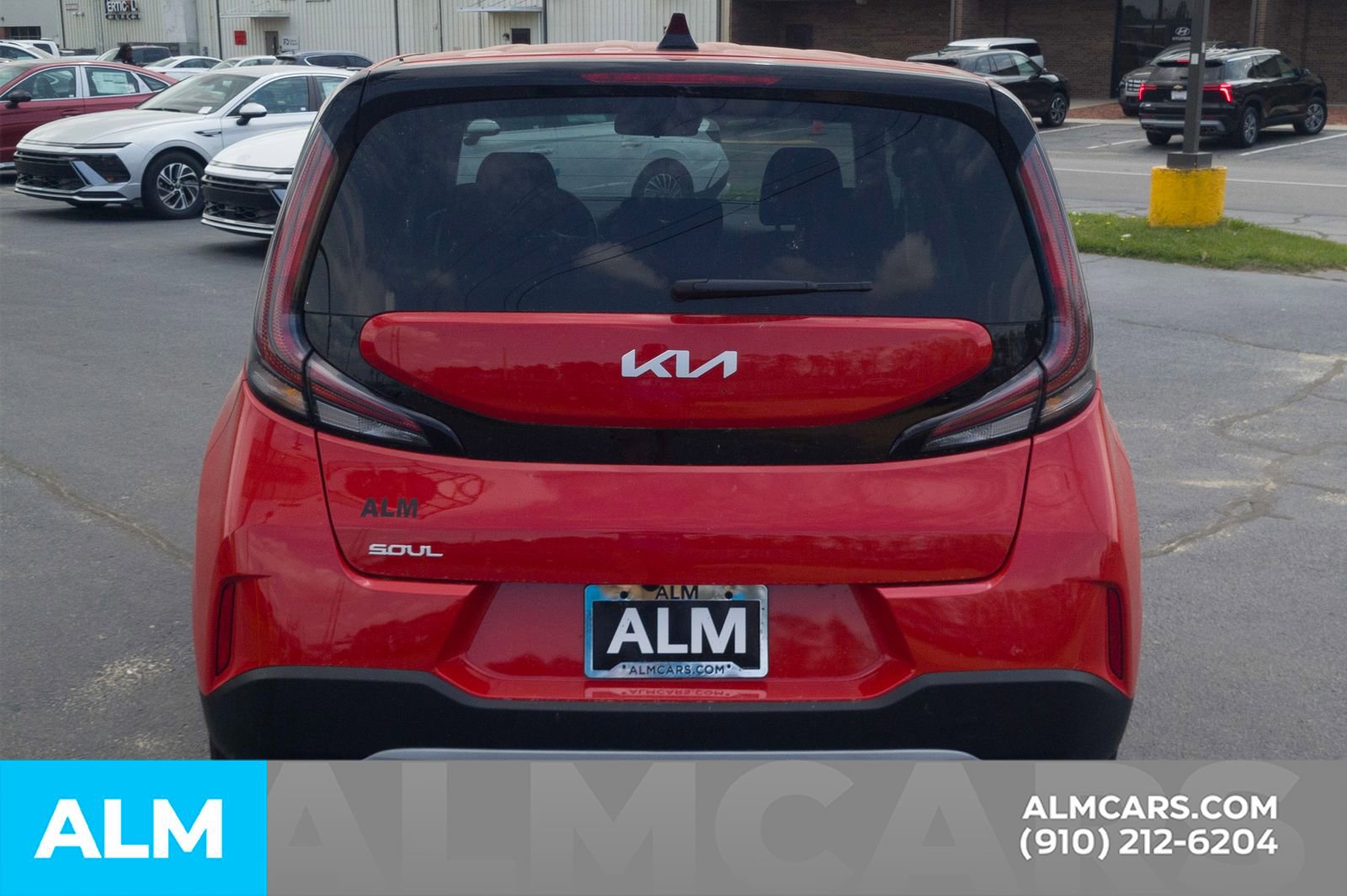 Used 2025 Kia Soul LX w/ LX Technology Package image 7