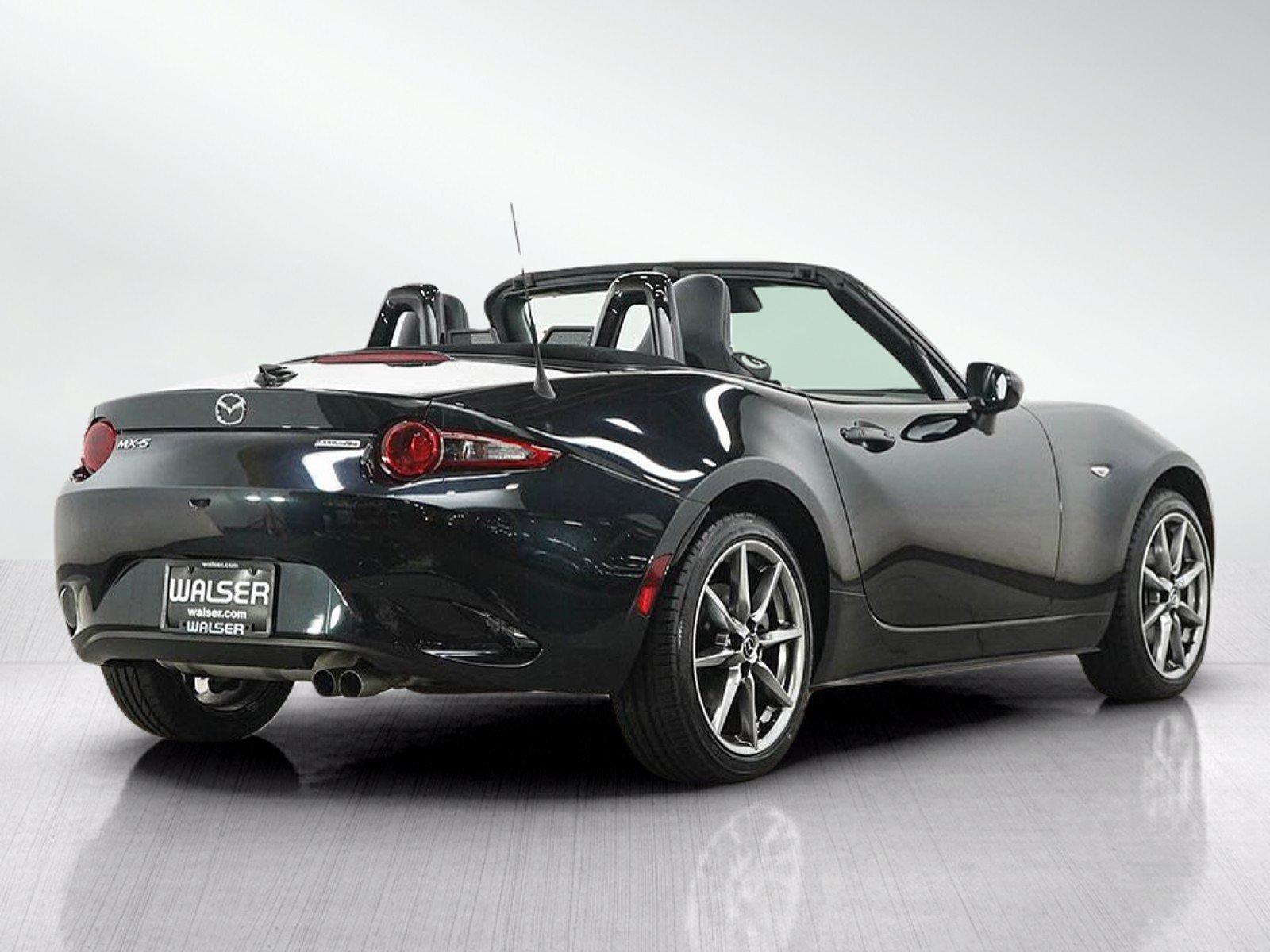 Used 2023 MAZDA MX-5 Miata Grand Touring RWD image 6