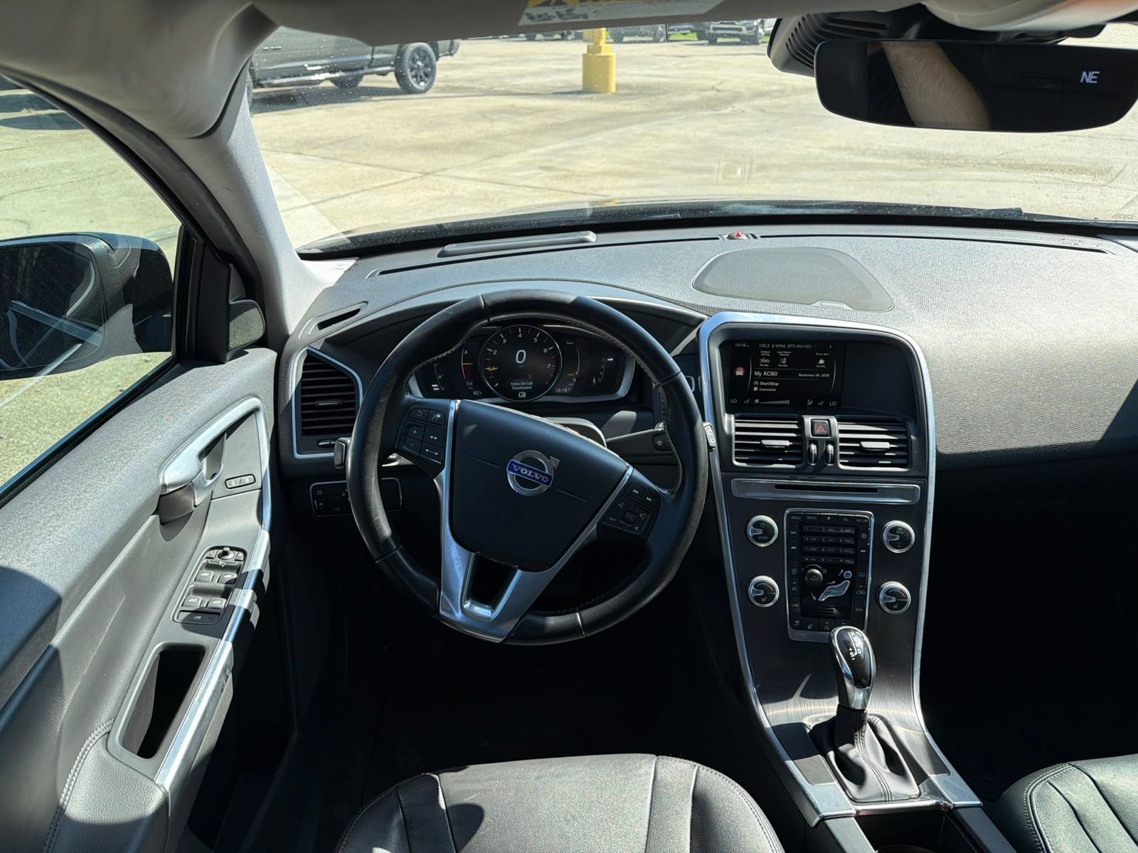 Used 2016 Volvo XC60 T5 Platinum FWD image 11