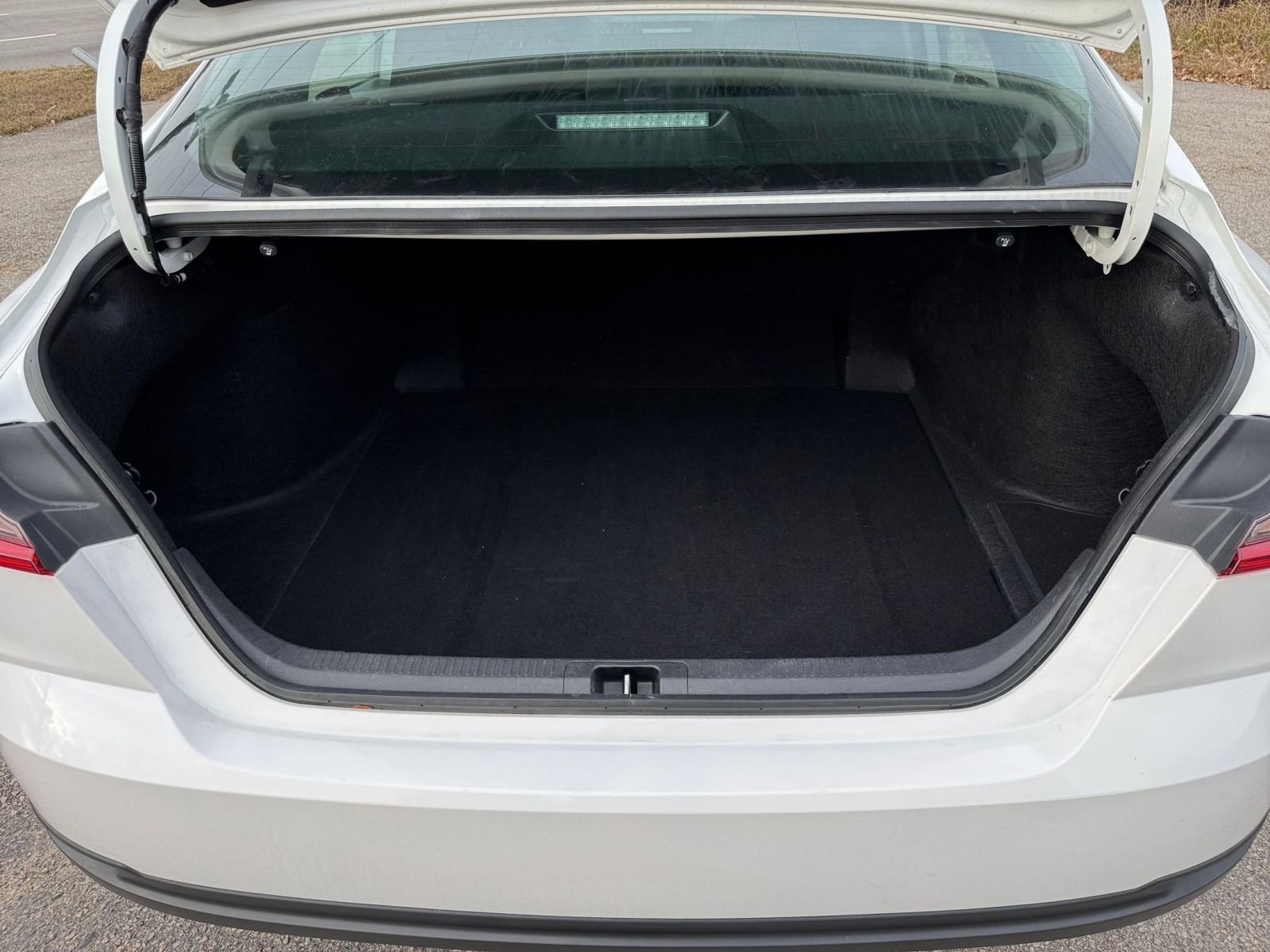 Used 2025 Toyota Camry LE image 25