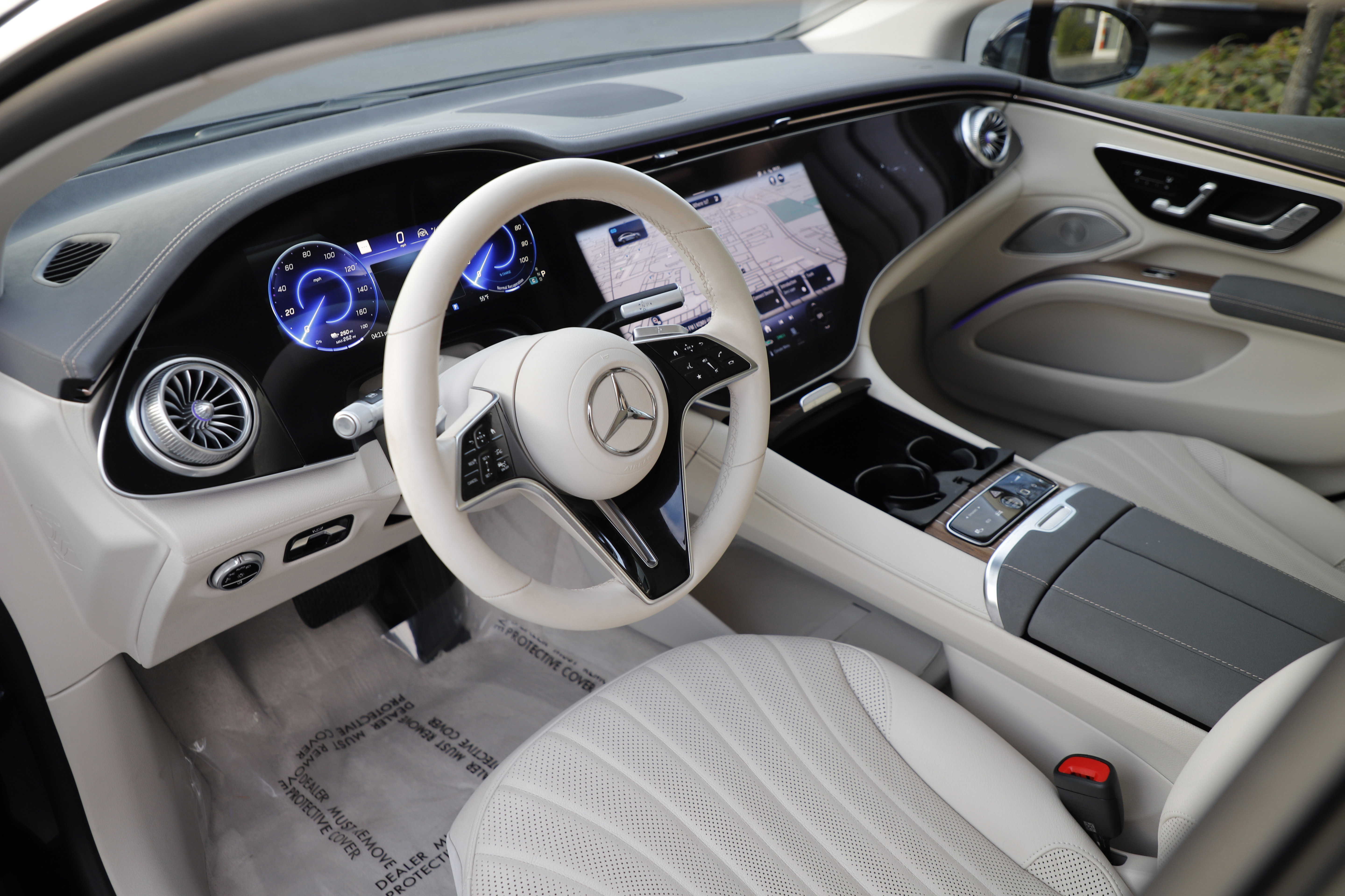 Used 2022 Mercedes-Benz EQS 580 4MATIC Sedan image 18