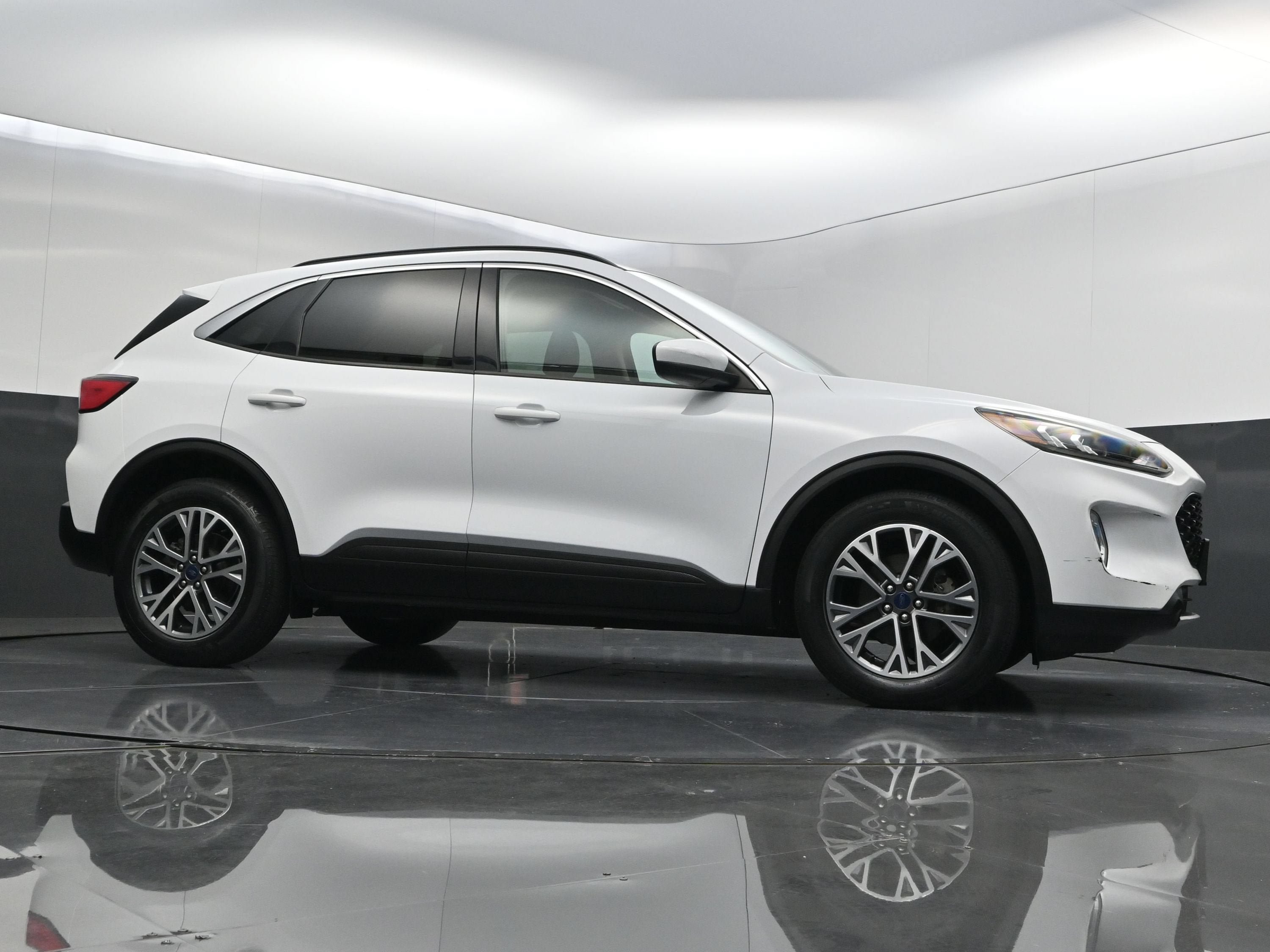 Used 2020 Ford Escape SEL AWD/4WD image 48