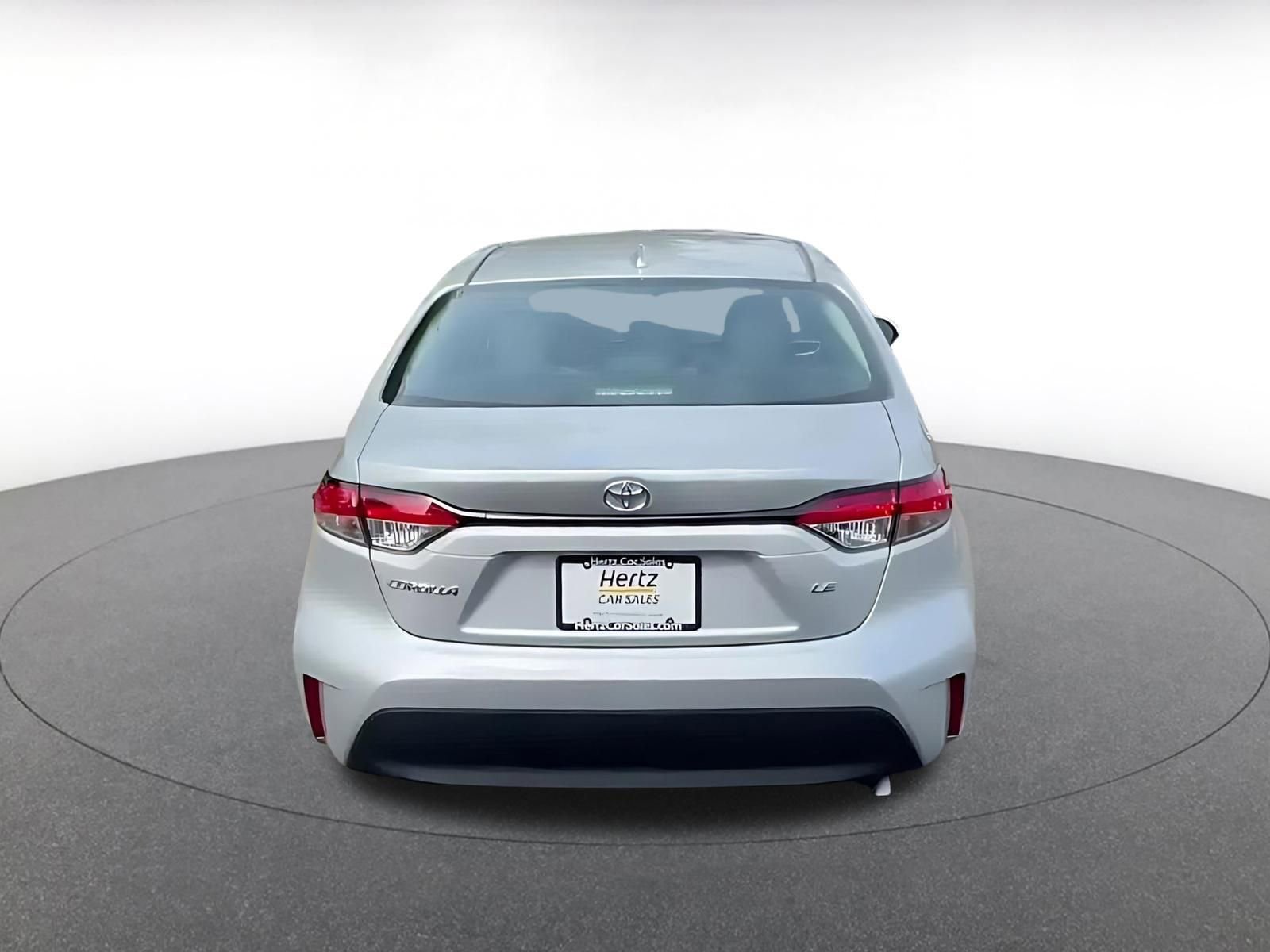 Used 2025 Toyota Corolla LE FWD image 12