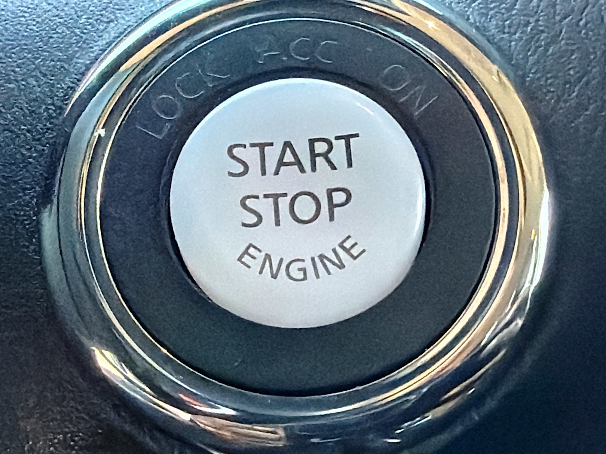 Used 2023 Nissan Armada SL w/ Captain's Chairs Package image 36