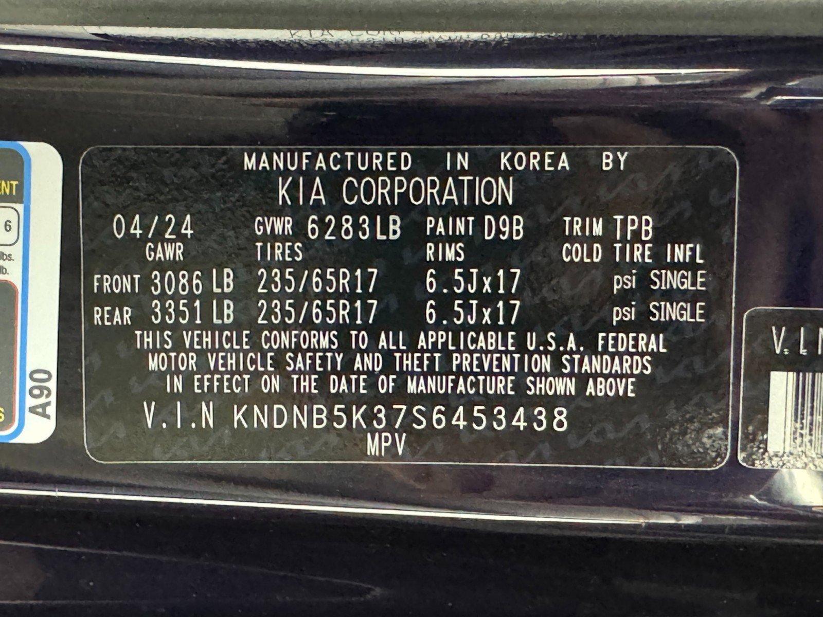 Used 2025 Kia Carnival FWD image 43