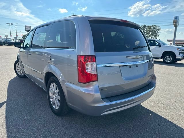 Used 2015 Chrysler Town & Country Touring FWD image 24