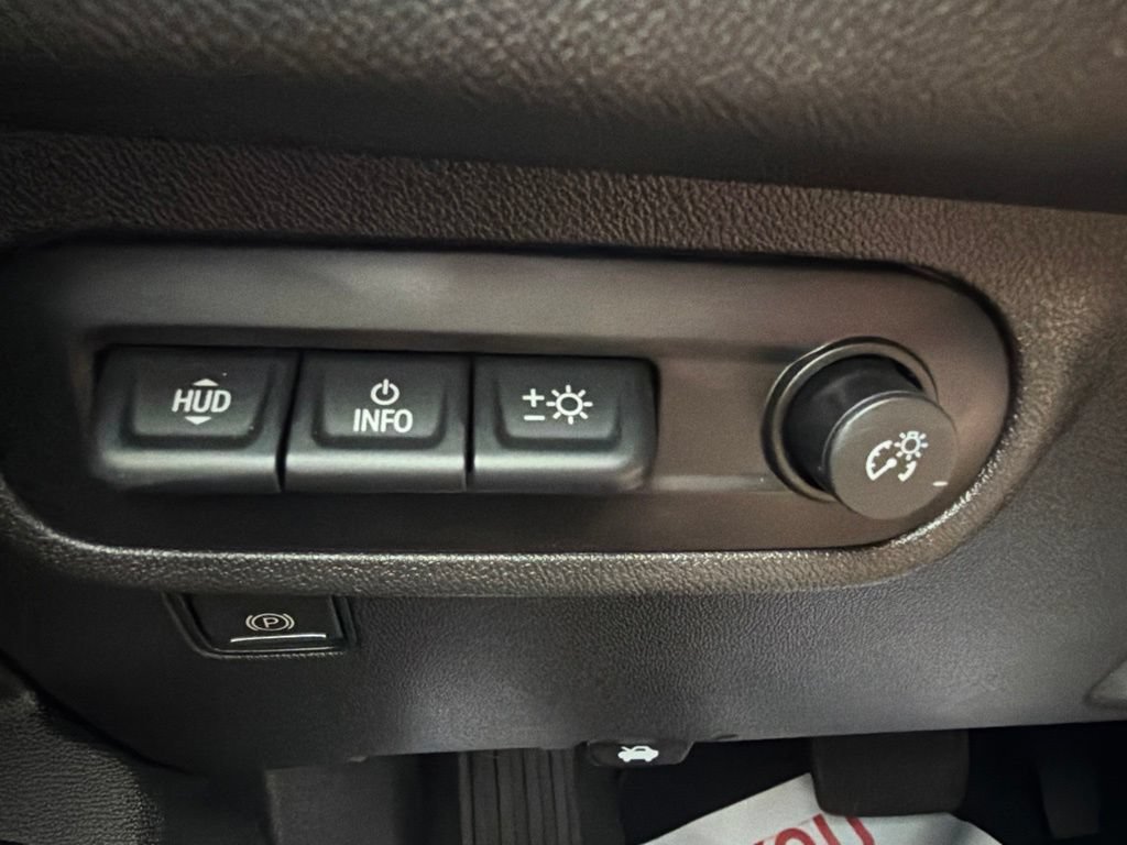 Certified 2023 GMC Terrain AT4 w/ Tech Package AWD/4WD image 30