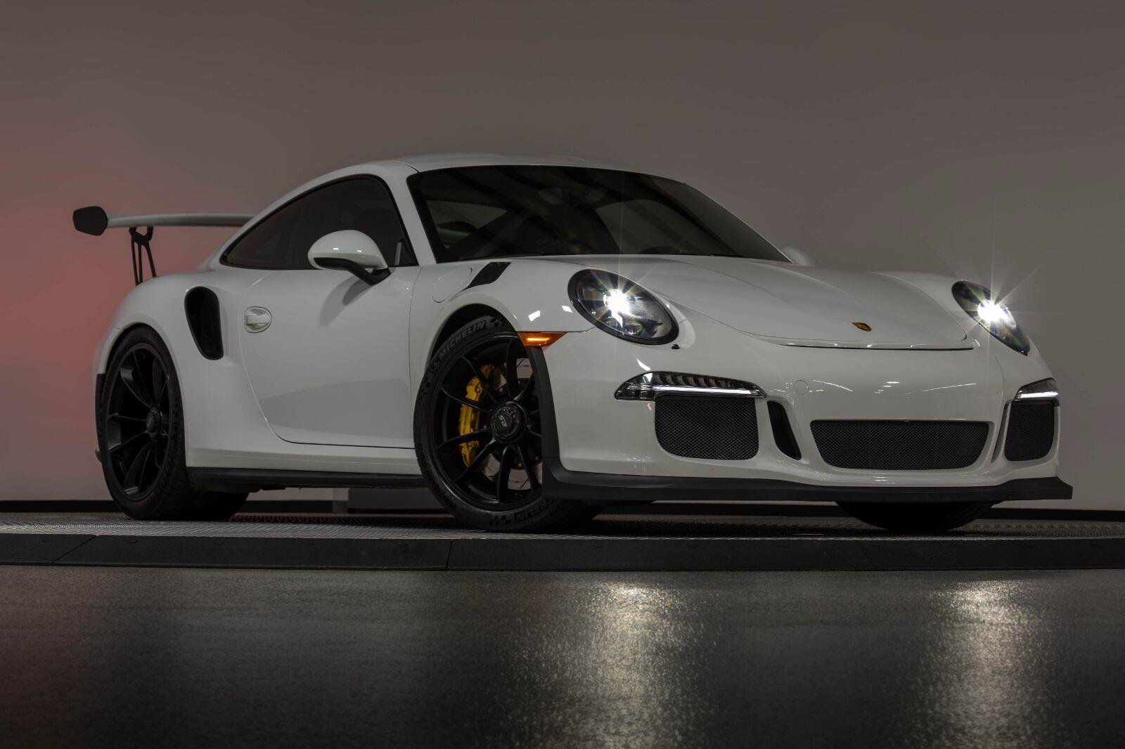 Used 2016 Porsche 911 GT3 RS RWD image 34