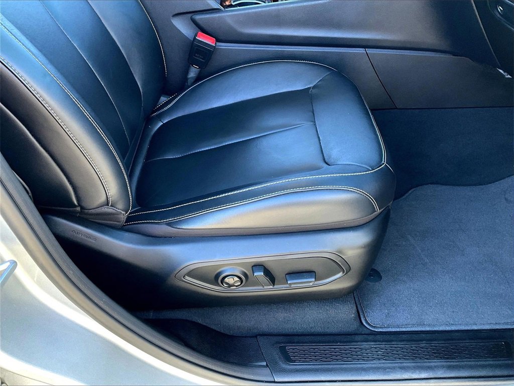 Used 2022 Jeep Grand Cherokee Limited image 37