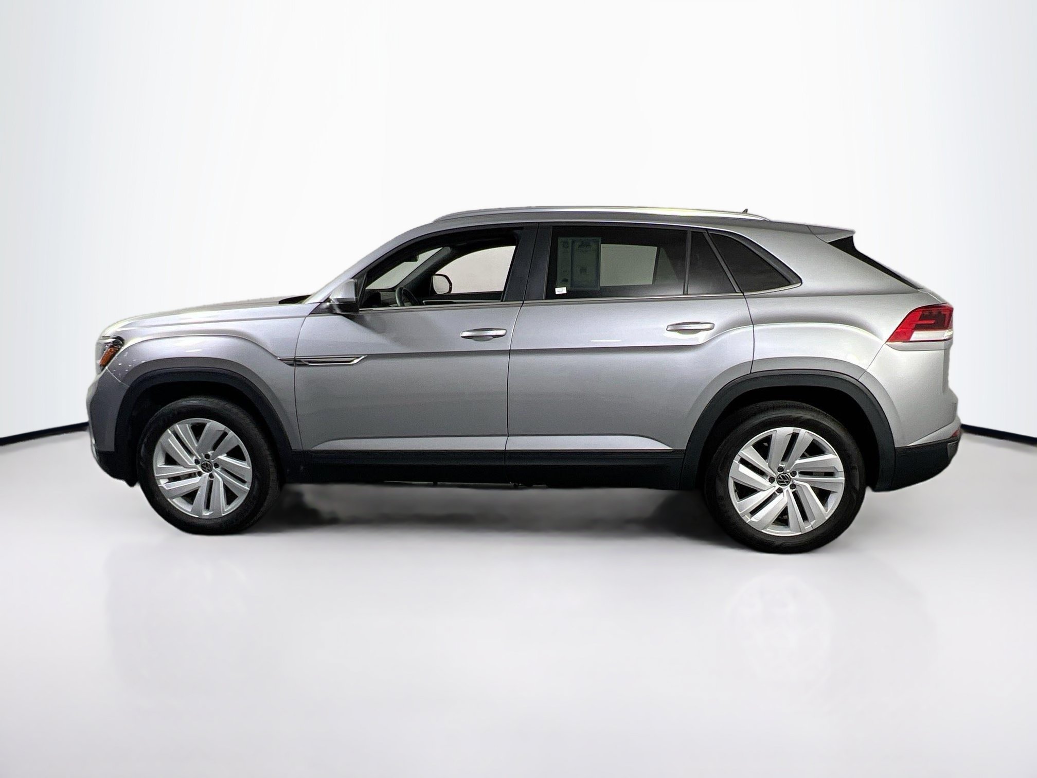 Used 2023 Volkswagen Atlas Cross Sport SE AWD/4WD image 8