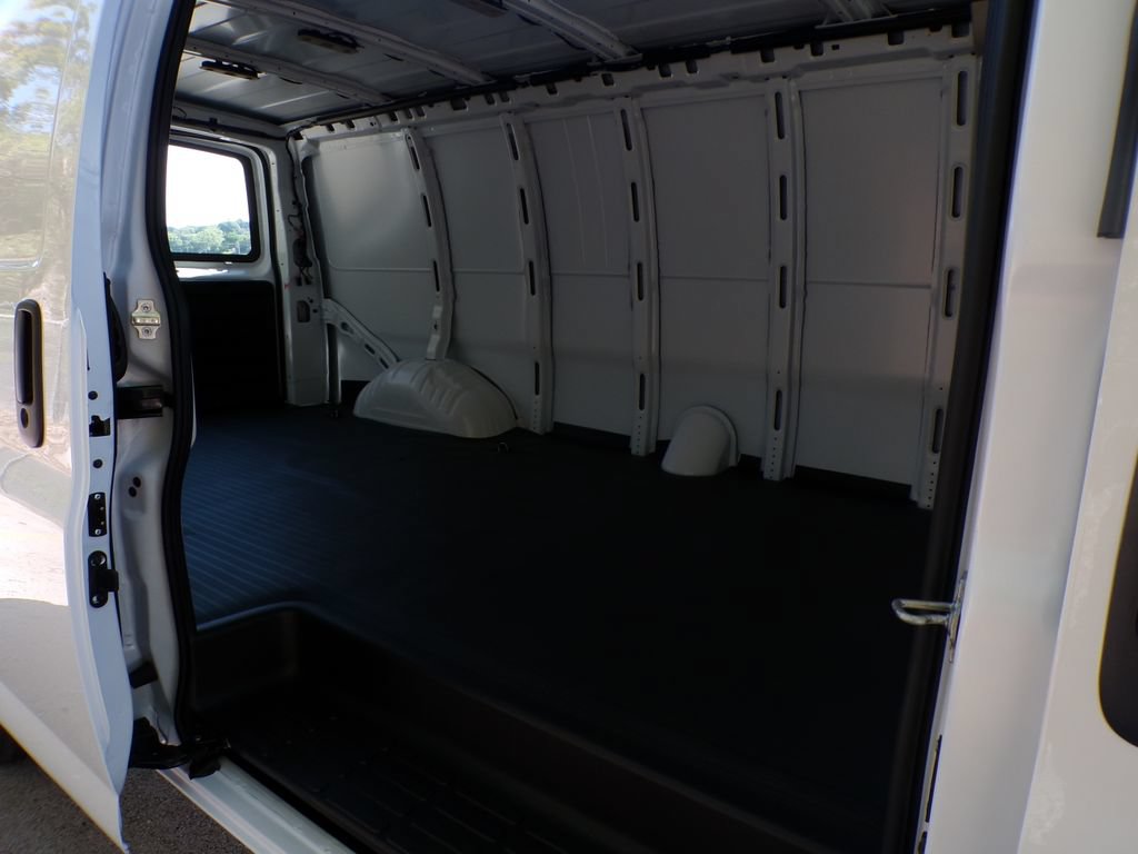 New 2026 Chevrolet Express 2500 Extended w/ Driver Convenience Package RWD image 19