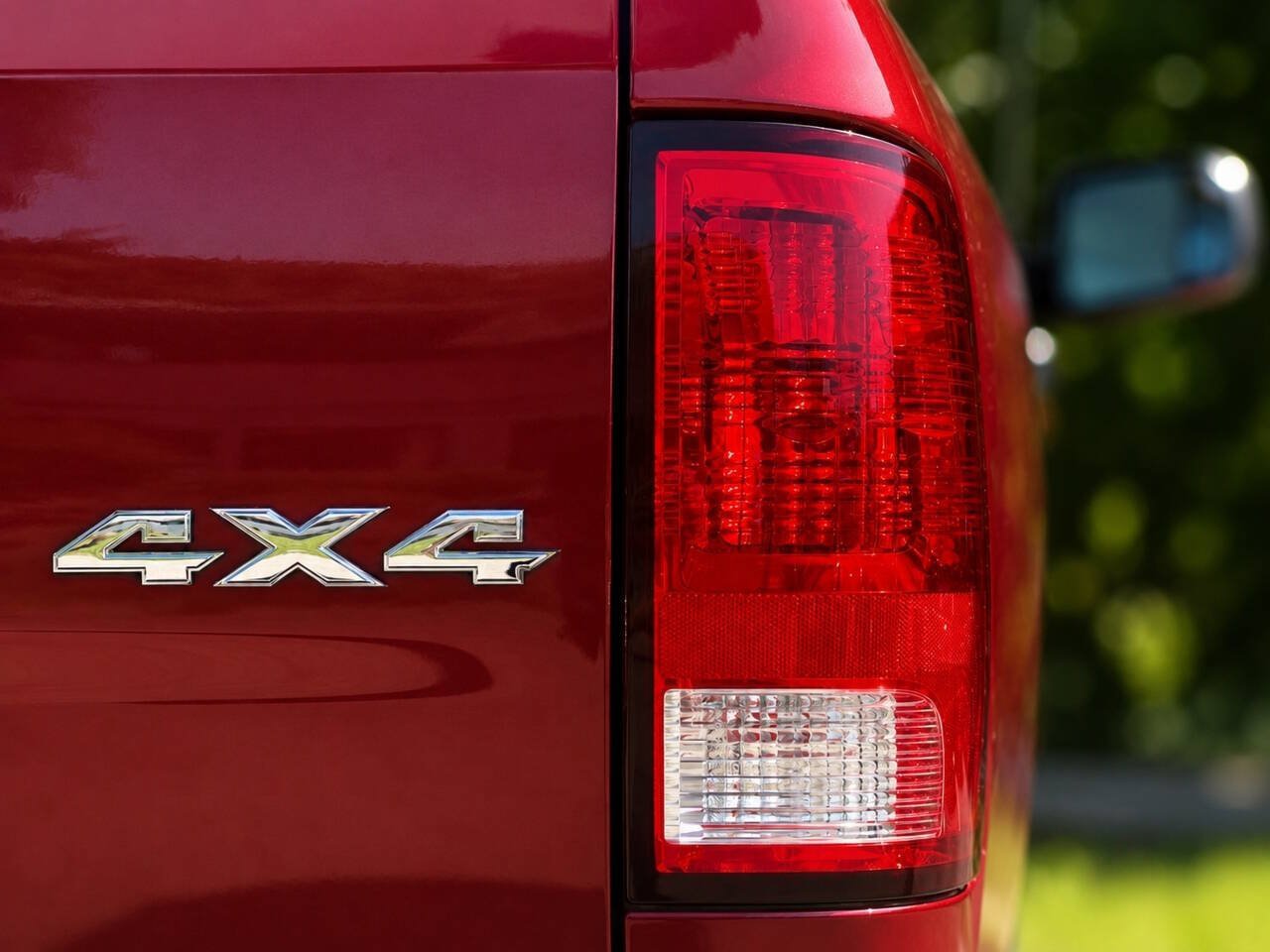 Used 2015 RAM 1500 Classic SLT w/ Luxury Group AWD/4WD image 13