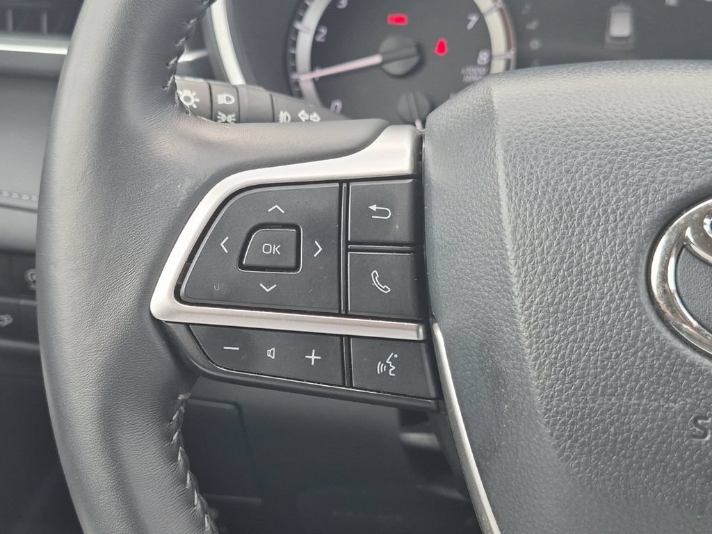 Used 2026 Toyota Highlander XLE AWD/4WD image 26