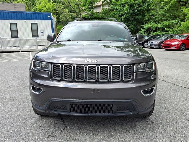 Used 2017 Jeep Grand Cherokee Laredo w/ Quick Order Package 23E image 3