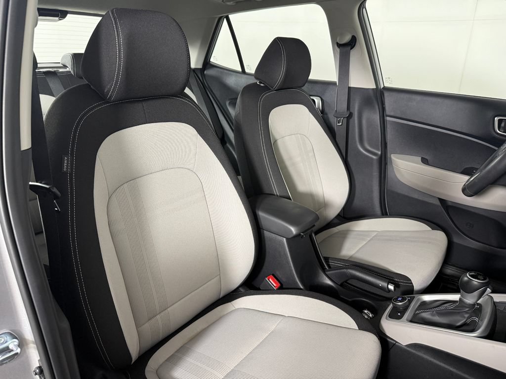 Certified 2026 Hyundai Venue SEL FWD image 29