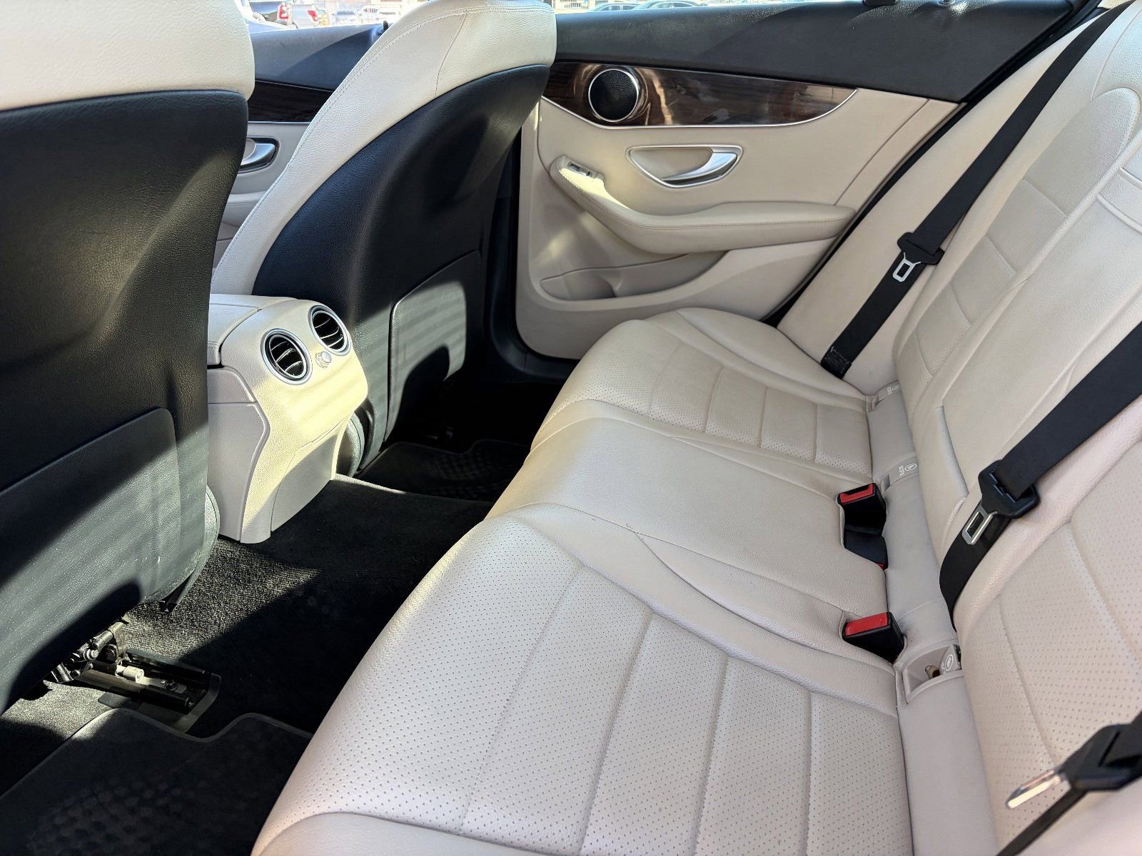 Used 2019 Mercedes-Benz C 300 Sedan image 18