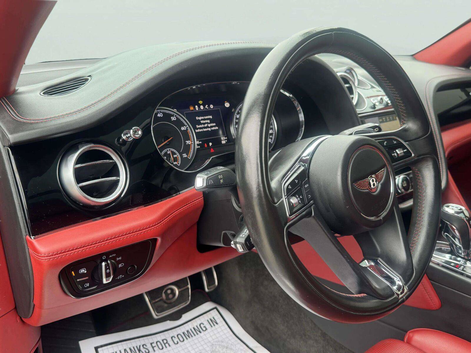 Used 2018 Bentley Bentayga AWD/4WD image 30