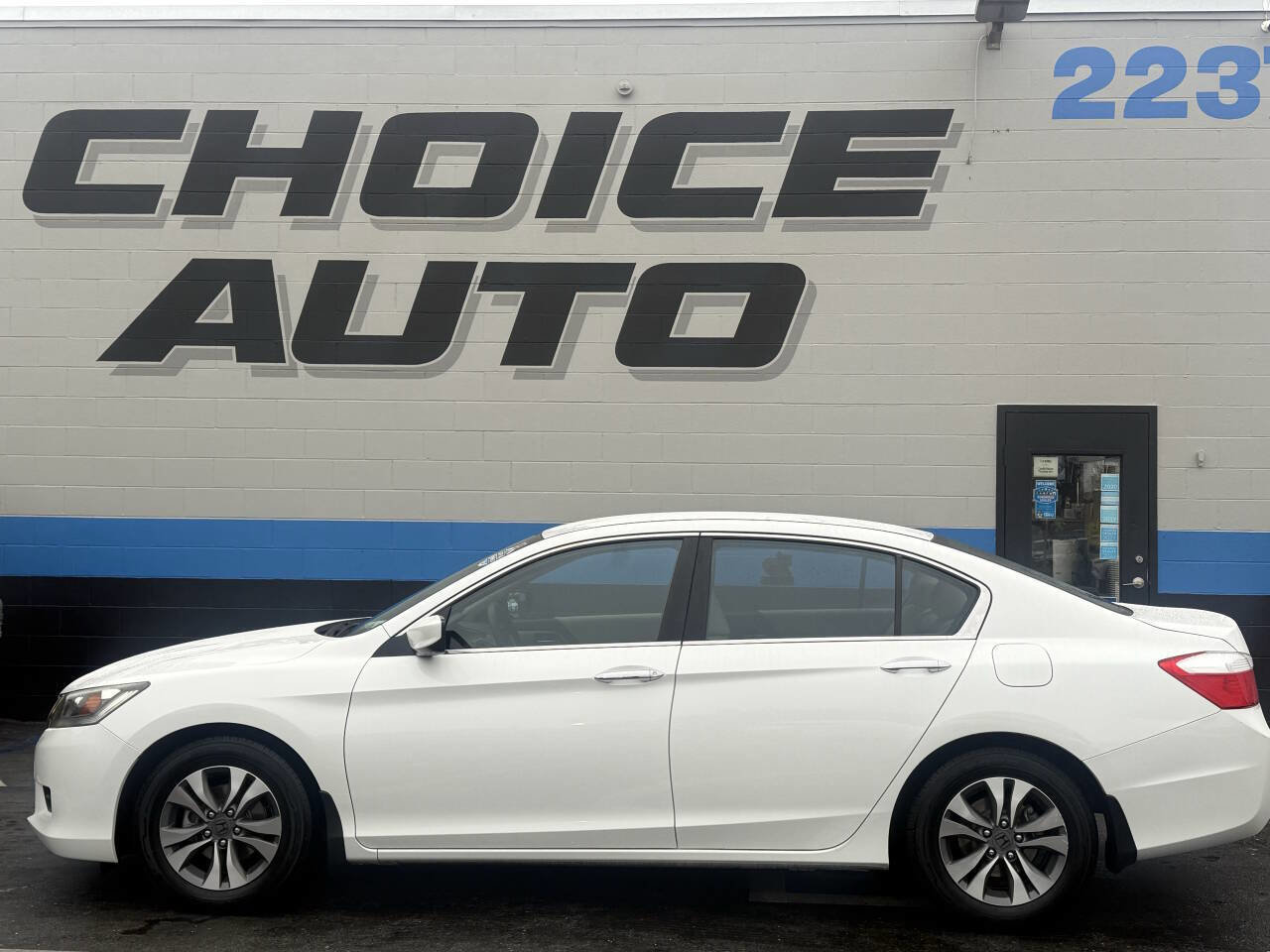 Used 2013 Honda Accord LX image 23