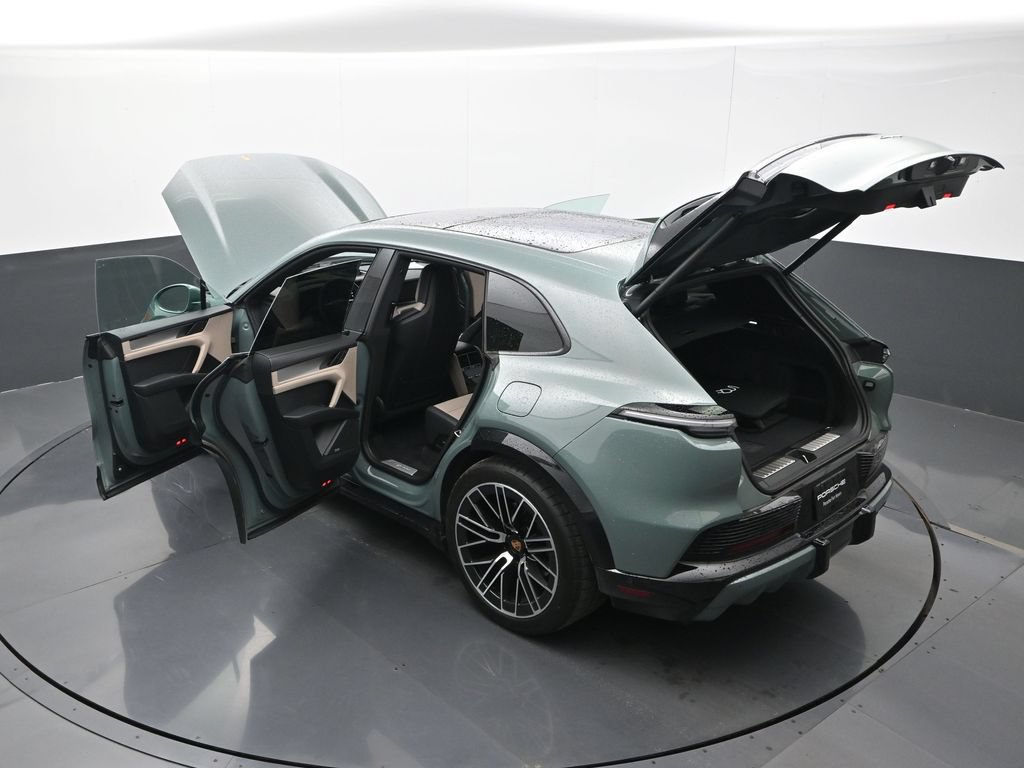 New 2026 Porsche Cayenne Electric AWD/4WD image 28