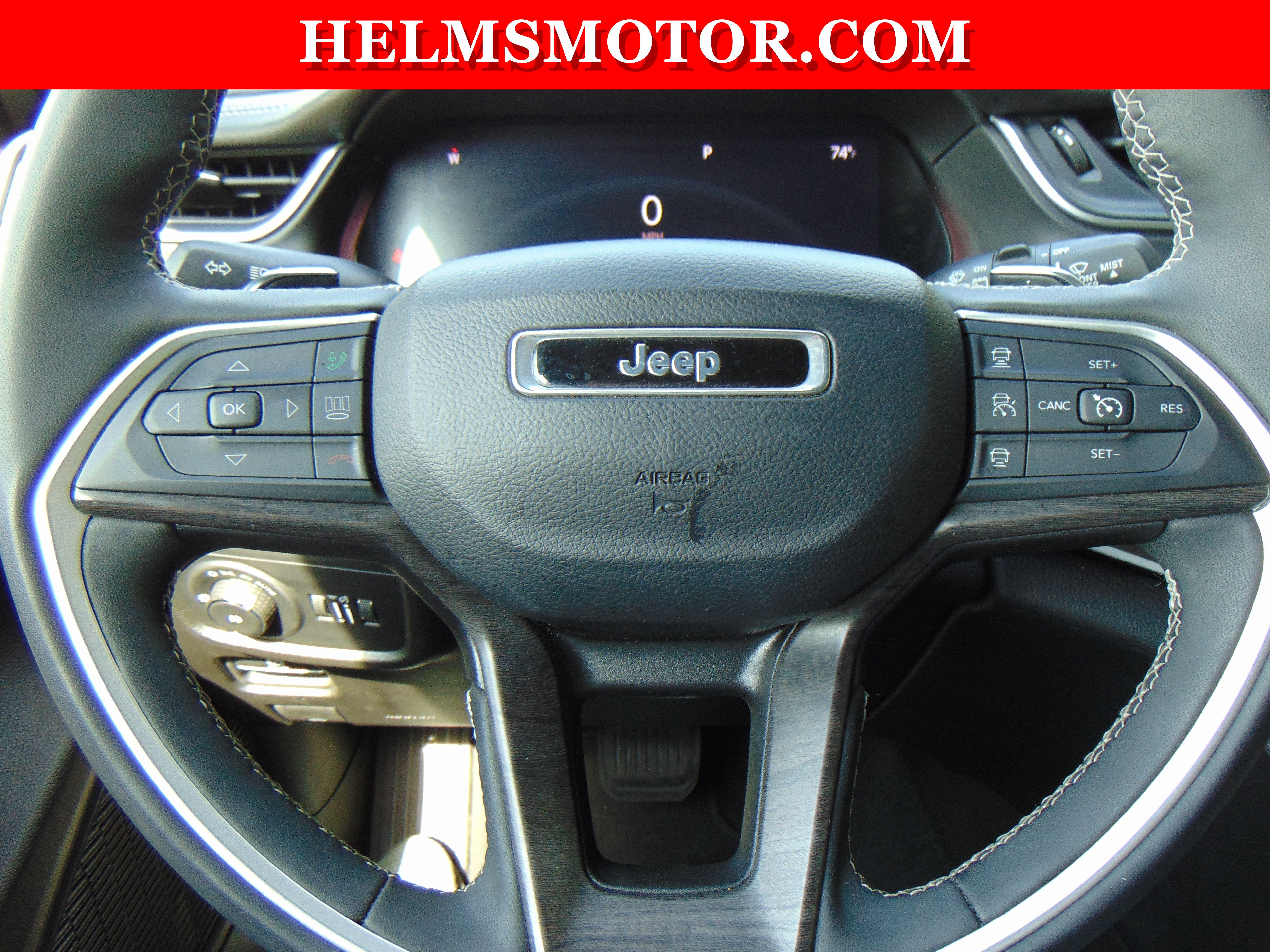 Used 2024 Jeep Grand Cherokee L Limited w/ Black Appearance Package AWD/4WD image 19
