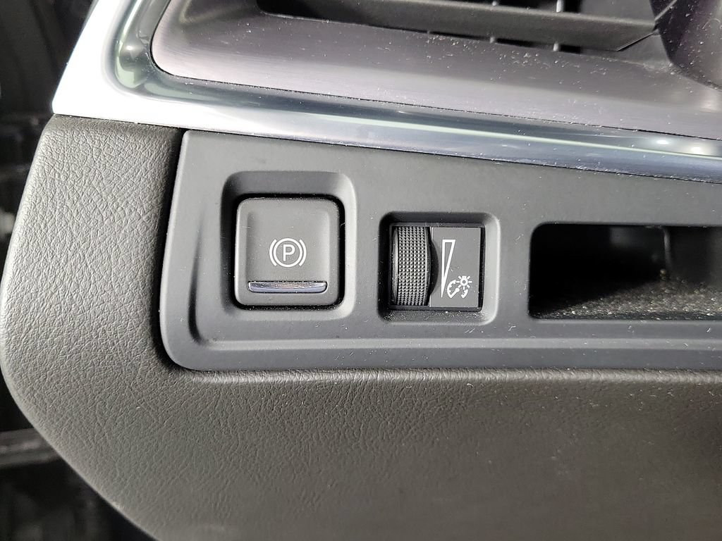Certified 2023 Cadillac XT5 Luxury FWD image 30