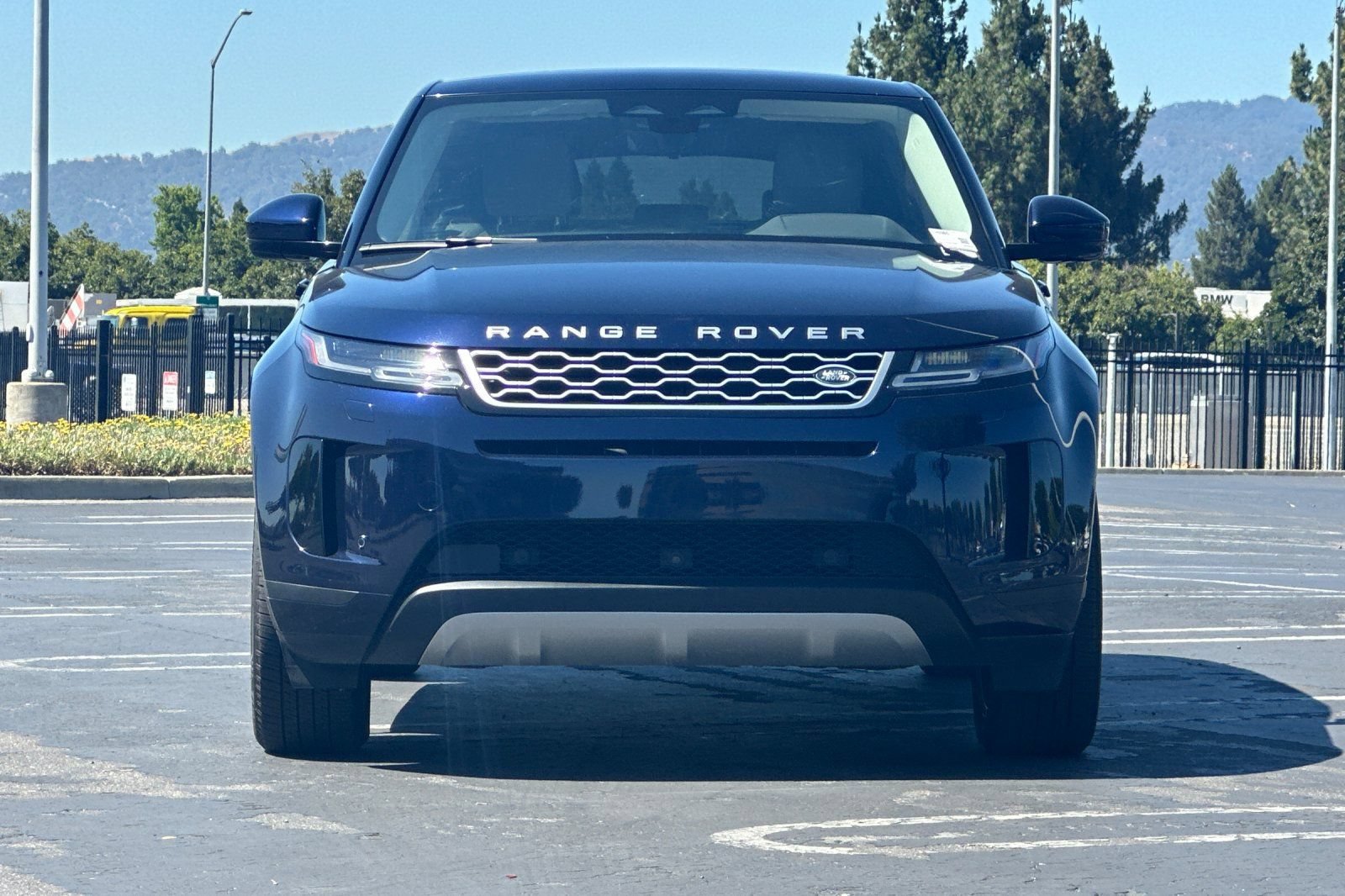 Used 2022 Land Rover Range Rover Evoque SE AWD/4WD image 9