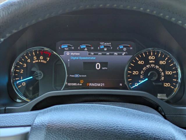 Used 2016 Ford F150 Lariat w/ Equipment Group 502A Luxury AWD/4WD image 3