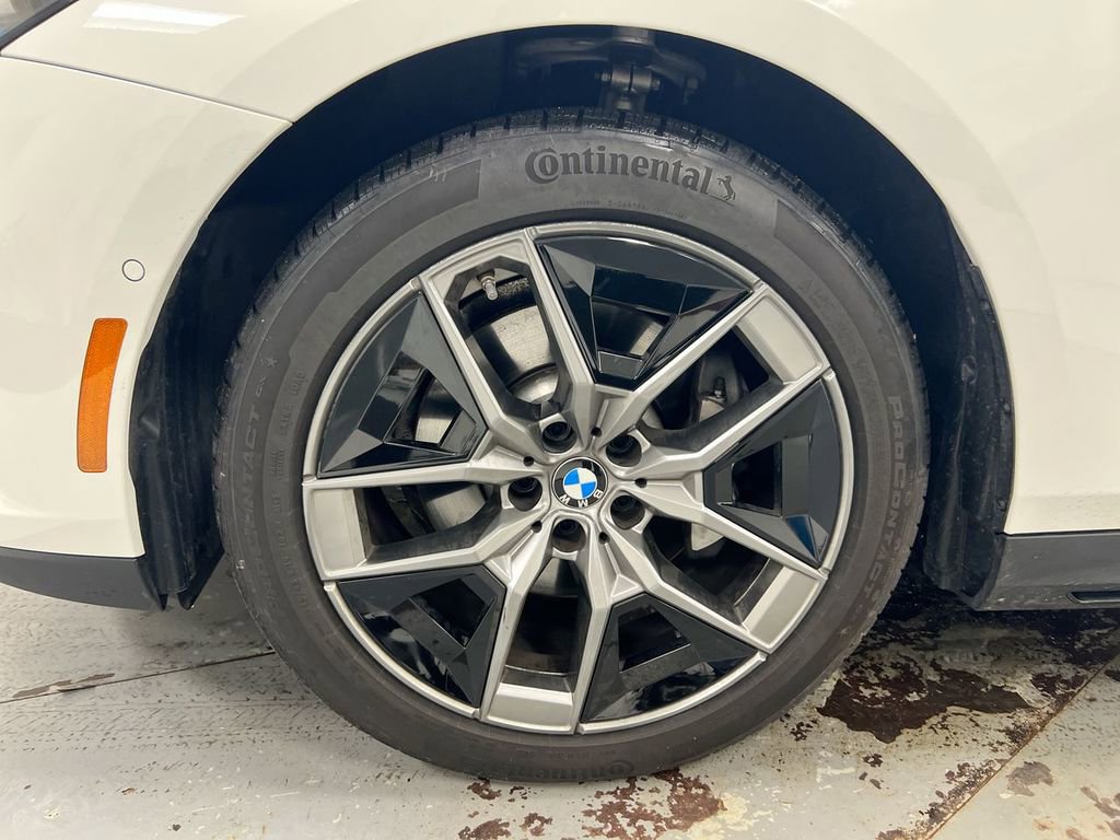 Used 2026 BMW 530i RWD image 28