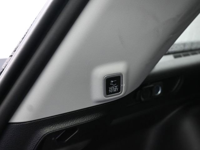 Used 2023 Jeep Grand Cherokee Limited image 7