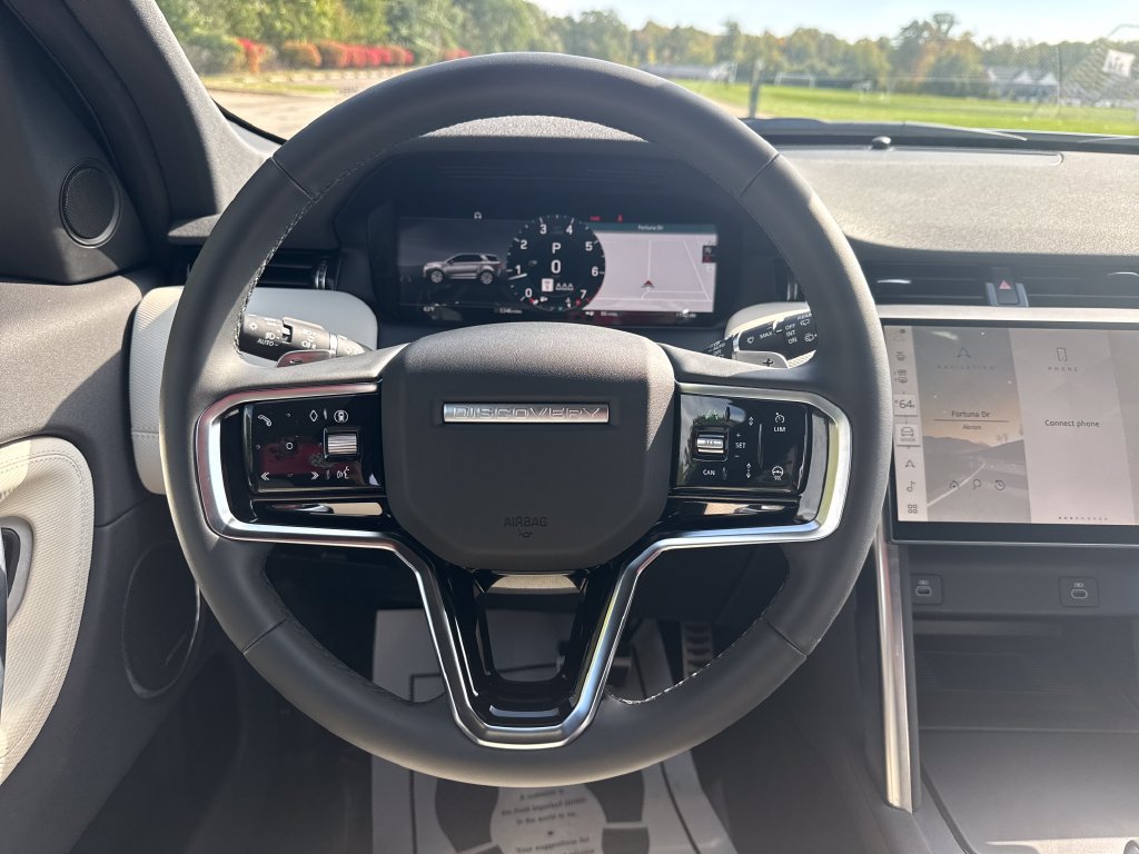 Used 2026 Land Rover Discovery Sport Landmark AWD/4WD image 21