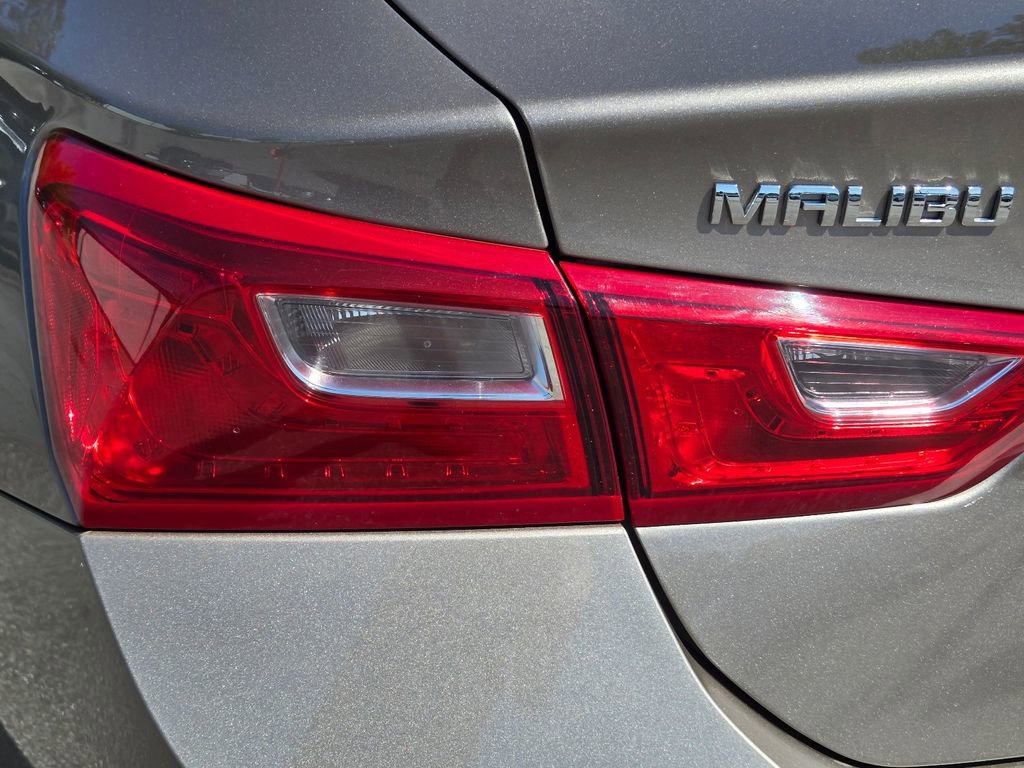Used 2025 Chevrolet Malibu LT FWD image 11