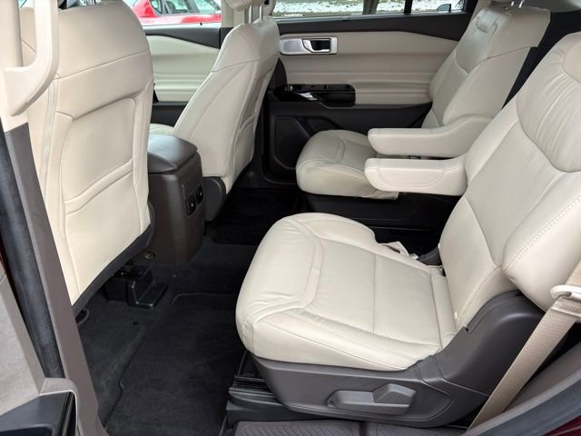 Used 2022 Ford Explorer Platinum w/ Equipment Group 601A image 30