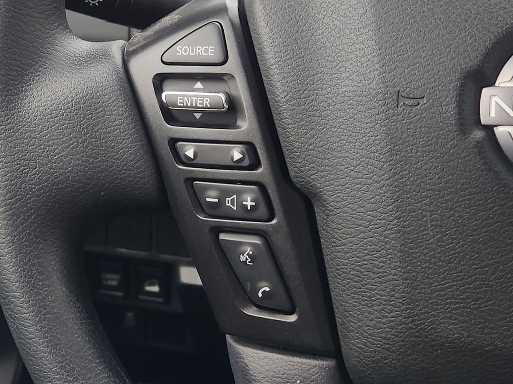 Used 2024 Nissan Frontier SV AWD/4WD image 27