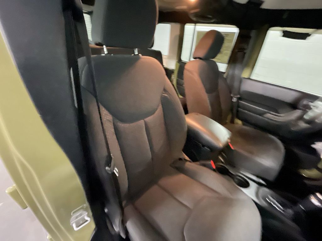 Used 2013 Jeep Wrangler Unlimited Sport image 23