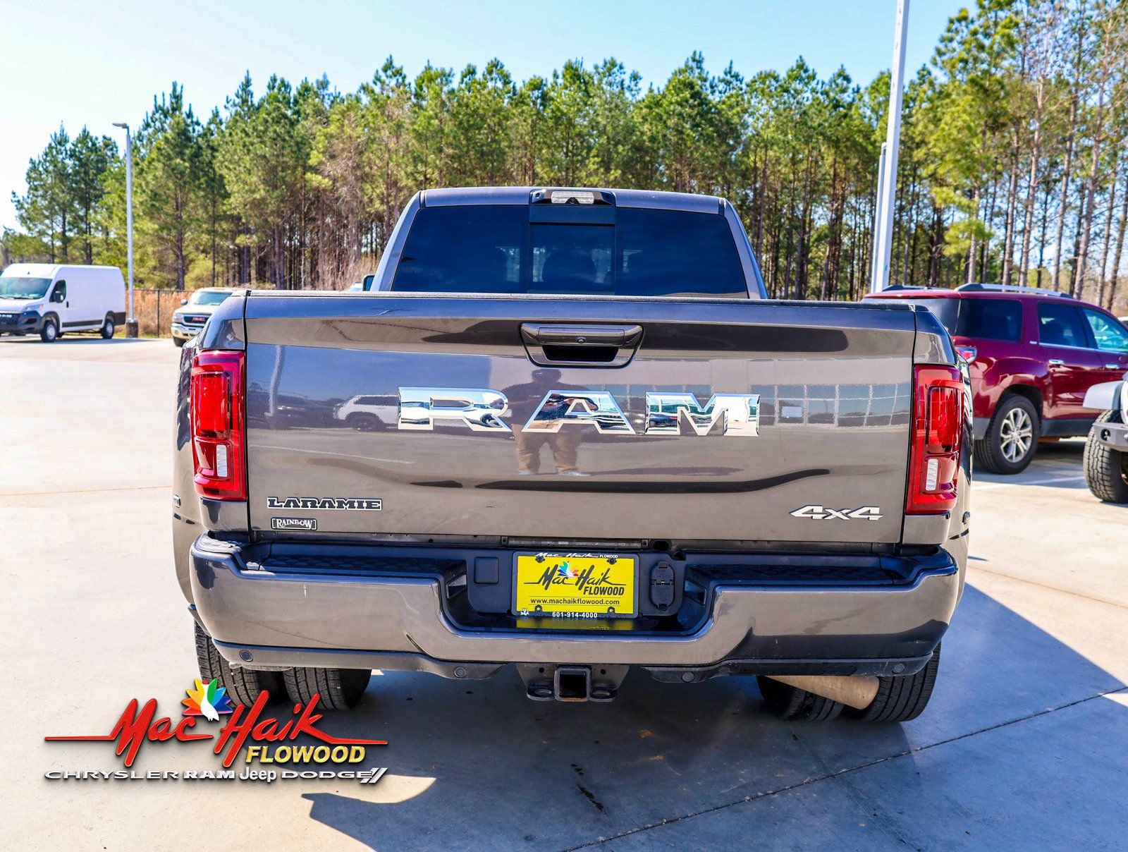 Used 2025 RAM 3500 Laramie image 8