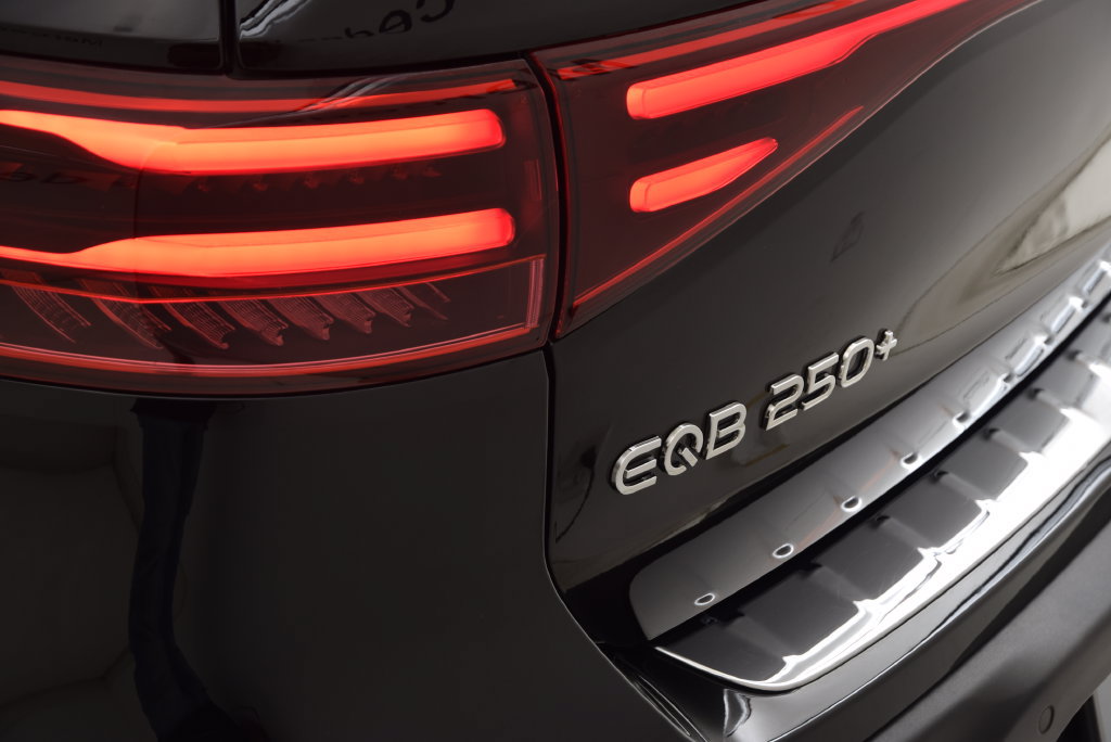 Certified 2024 Mercedes-Benz EQB 250+ image 13