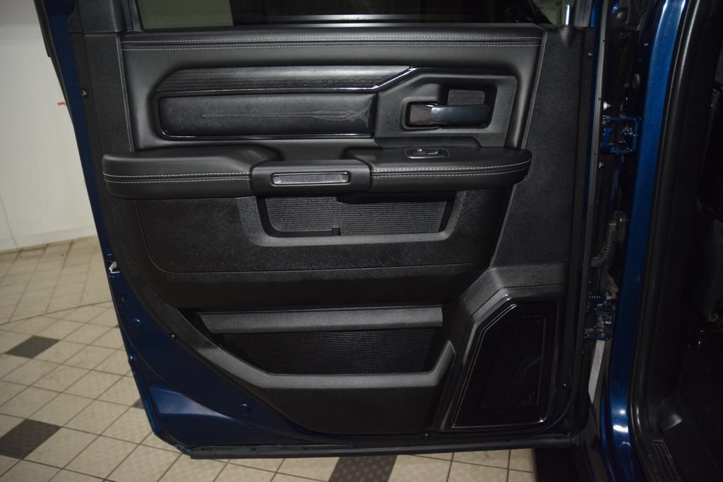 Used 2024 RAM 5500 4x4 Crew Cab image 42