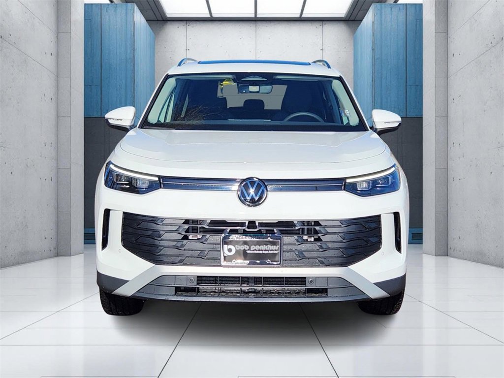 New 2025 Volkswagen Tiguan SE image 24