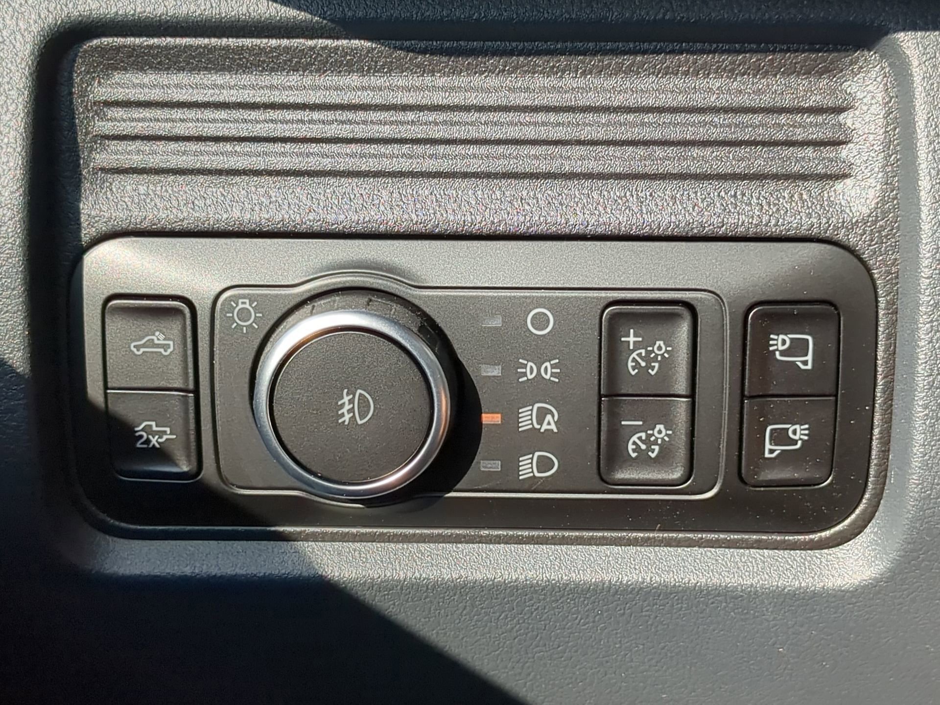 New 2026 Ford F350 Lariat w/ Black Appearance Package image 60