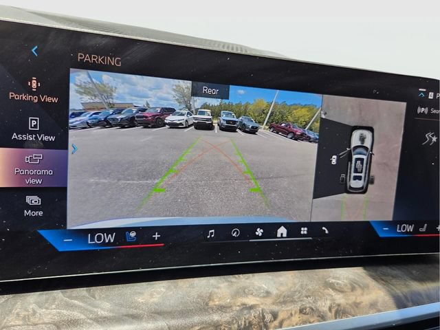 Used 2025 BMW X7 xDrive40i w/ Premium Package AWD/4WD image 24