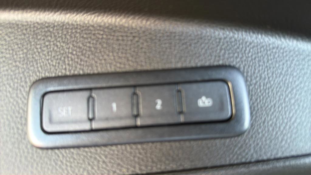 Used 2020 Chevrolet Suburban Premier w/ Max Trailering Package image 27