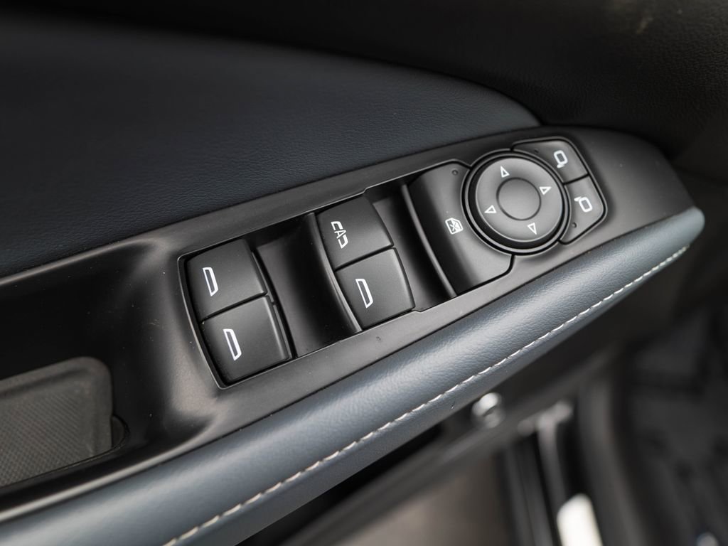 Used 2021 Buick Enclave Essence w/ Sport Touring Edition FWD image 21