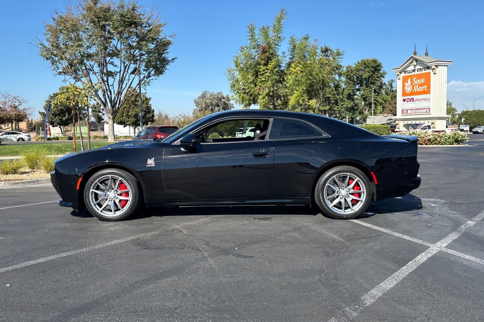 Used 2024 Dodge Charger Daytona Scat Pack w/ Plus Group AWD/4WD image 6