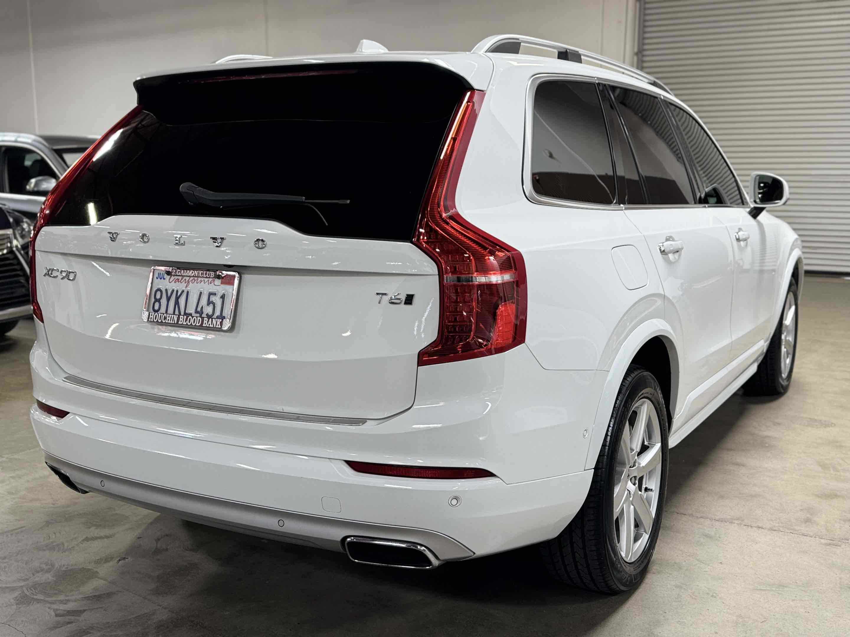 Used 2018 Volvo XC90 T6 Momentum w/ Convenience Package AWD/4WD image 25