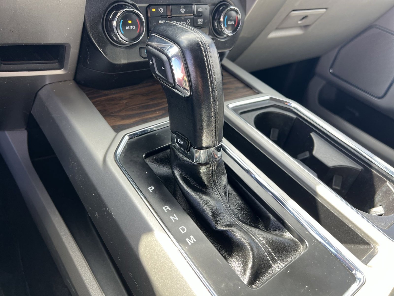 Used 2018 Ford F150 Lariat image 22