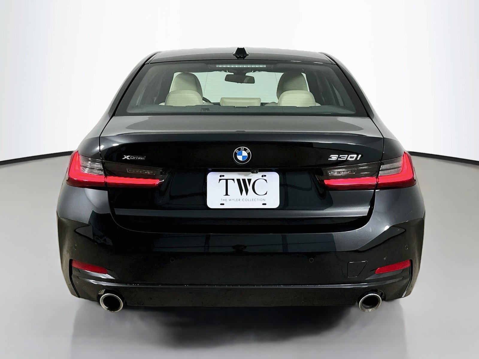 Used 2024 BMW 330i xDrive Sedan w/ Convenience Package AWD/4WD image 6