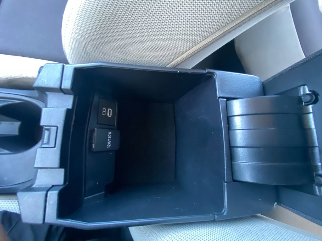 Used 2025 Toyota Corolla LE FWD image 20