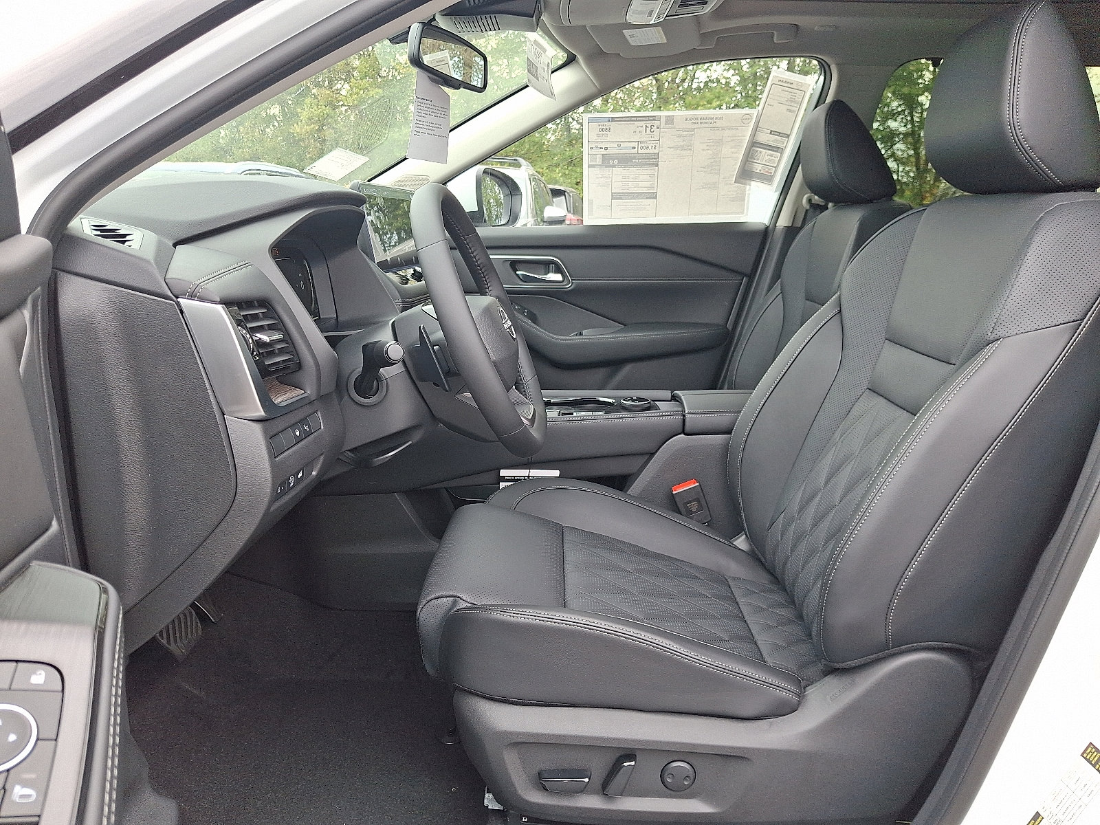 New 2026 Nissan Rogue Platinum image 6